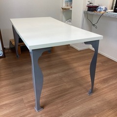 IKEA (イケア)ダイニングテーブル　VIKA FINTORP