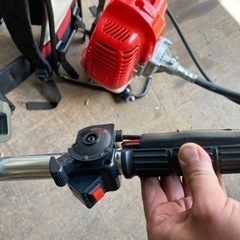 背負式刈払い機 数回使用のみ
