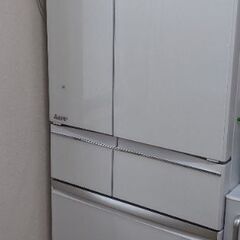 【ネット決済・配送可】三菱　冷蔵庫　600L　MR-WX60F-...
