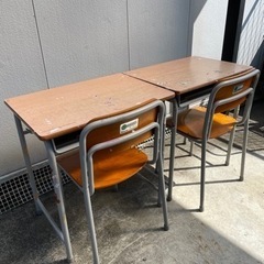 コクヨの学校の椅子と机セット 4号　2個セット