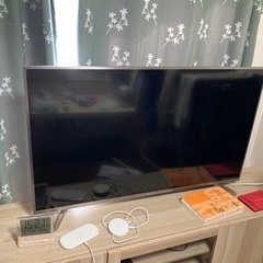 50” 4K TV (Netflix, YouTubeアプリ付き、リモート付き)