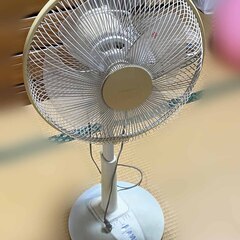 【無料でお譲り致します。】扇風機　白　お引越しするお客様宅から不...