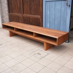 MASTERWAL(マスターウォール)のウォールナット材を使用したSEEK(シーク）AVボードです。背板のないシンプルなオープンタイプのテレビボードは北欧スタイルやブルックリンスタイルにオススメ。CD317