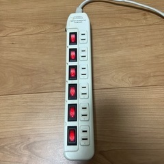 【無料】電源タップ　2m 6個口