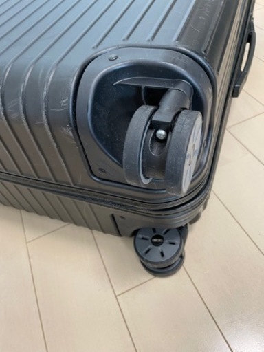 リモワ RIMOWA SALSA 87L4輪スーツケース マットブラック電子タグ