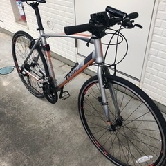 【ネット決済】クロスバイク　700c 3×8速 自転車