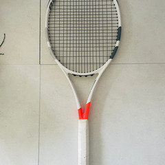 バボラ　ピュアストライク　テニスラケット