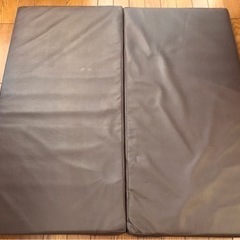 プレイマット 90cm x 90 cm 二つ折りタイプ