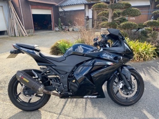 NINJA250R ニンジャ250r EX250K kawasaki カワサキ　車検いらずでフルカウルレーシングバイク系統レーサーレプリカで人気の250cc