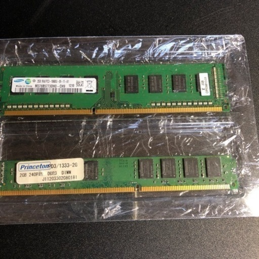 グラフィックボード\u0026DDR3 24ピン　2GBメモリ　2枚