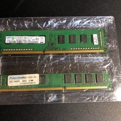 グラフィックボード&DDR3 24ピン　2GBメモリ　2枚