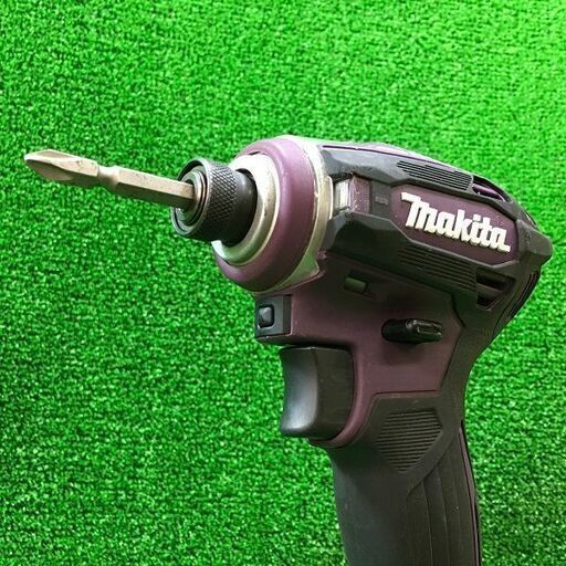 マキタ TD172DZ 充電式インパクトドライバ紫 バッテリー2個18V6.0Ah(充電回数103回 79回)＋充電器1個【リライズ市川行徳店】【店頭取引限定】【中古】ITLDCVZWQODC マキタ TD172DZ 充電式インパクトドライバ紫 バッテリー2個18V6.0Ah