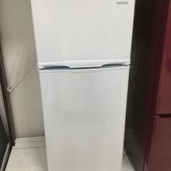 中古の冷蔵庫　AF118-W　2018年製です。