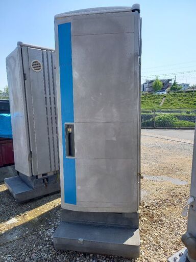 ②【事務所常設用などにもご利用頂けます】仮設トイレ(水洗式)