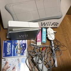 【ネット決済】(取引中)Wii本体＋ソフト2本+Wii fit