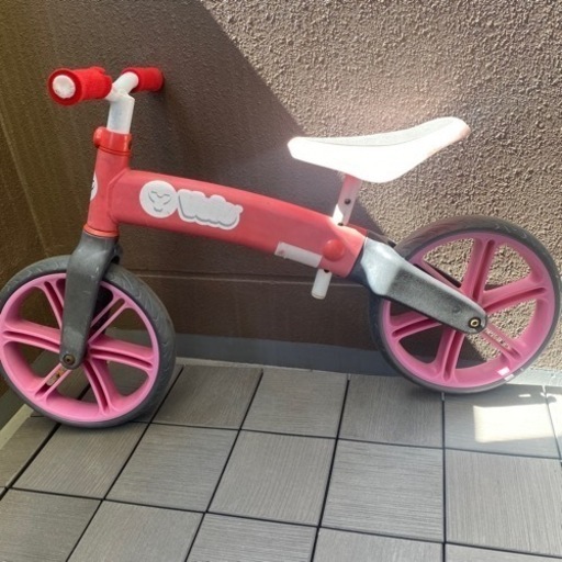 中古 Y Velo ヴェロ 赤 ストライダー キッズバイク キックバイク バランスバイク Okjsantos 春日のキッズ用品の中古あげます 譲ります ジモティーで不用品の処分
