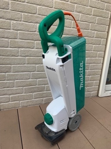 makita（マキタ）タテ型電動芝刈機