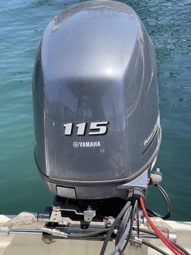 中古艇　ヤマハ　F１１５馬力　船外機　２４ft ボート