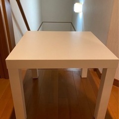 IKEAテーブル 白