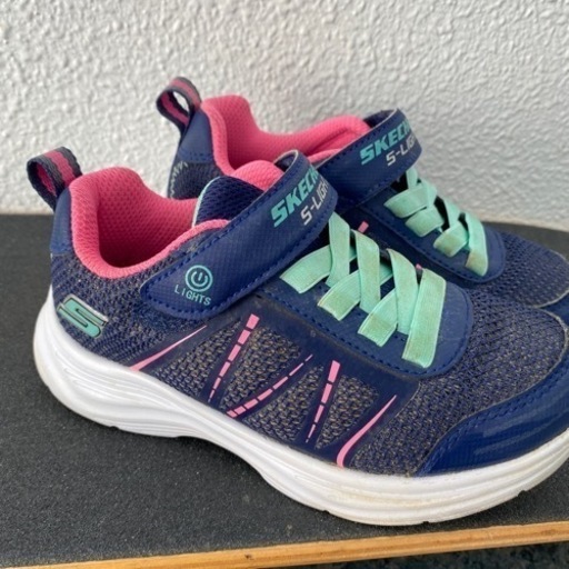 スケッチャーズ 瞬足光る靴17センチ 夏 大阪の子供用品の中古あげます 譲ります ジモティーで不用品の処分 スケッチャーズ 瞬足光る靴17センチ 夏 大阪の子供用品の中古あげます 譲ります ジモティーで不用品の処分