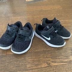 NIKE スニーカー　2足