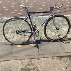 BSピスト　本物の競輪ピスト　スギノ７５クランク