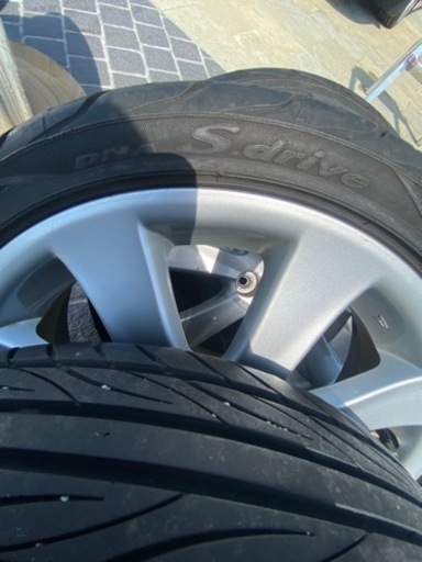 車のパーツ ダイハツムーブRS純正16インチ、タイヤ付きホイール