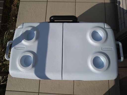 Rubbermaid 大型クーラーボックス（47.3L）