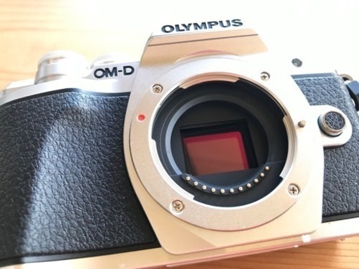 保証＆純正充電池2個付　OM-D E-M10 Mark3 EZWズームキット