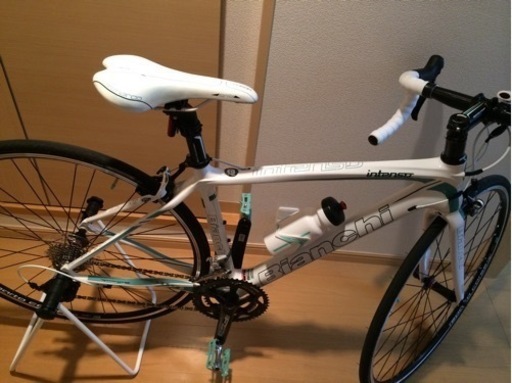 【ネット決済・最終値下げ】女性用ロードバイク　BIANCHI パーツなど有。