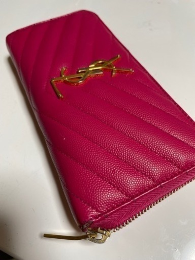 イヴ・サンローラン　saintlaurent 長財布