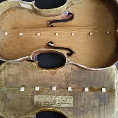 色んな意味で風変わりなOLDのような響きの◆製造国不明の1927年製ﾓﾀﾞﾝ・ヴァイオリン４／４◆
