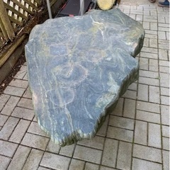本間敏夫の「稚内郊外より宗谷岬を眺める」／海岸線の風景です 【公式