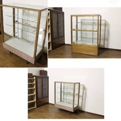 ガラスショーケース　昭和レトロ　什器棚　アンティーク　ヴィンテージ　コレクションケース　陳列棚