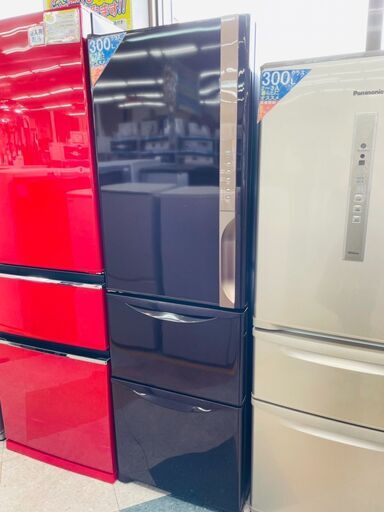 HITACHI(日立) 315L冷蔵庫 定価￥151,800 R-K32JVZ 2019年 真ん中野菜