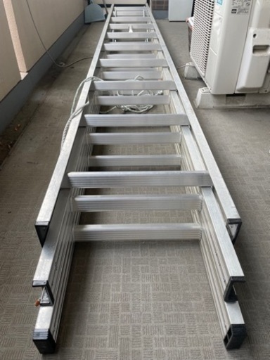 【ほぼ未使用】ピカ 3連はしご スーパーコスモス【軽バンOK】 ほぼ未使用】ピカ 3連はしご スーパーコスモス【軽バンOK】