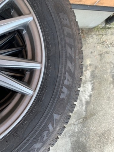 ブリヂストン ブリザック VRX 215/60R16 スタッドレスタイヤ