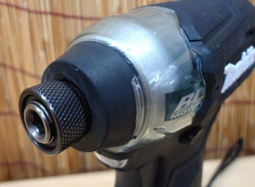 マキタ 18V 充電式インパクトドライバ TD157D 黒 本体のみ makita