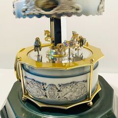 SEIKO EMBLEM HW402G メリーゴーラウンド クローク セイコー 置き時計 1990年 アンティーク ヴィンテージ 骨董品 SEIKO EMBLEM HW402G メリーゴーラウンド クローク セイコー 置き時計