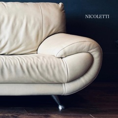 ☑️メル売約済　イタリア輸入60万NICOLETTI総本革張り一流3人掛けソファー