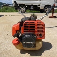 草刈機　共立　SRE3600 大型の草刈機です。