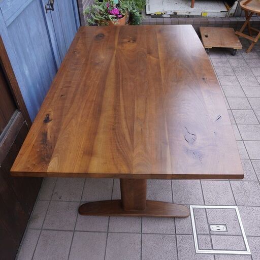 飛騨高山の家具メーカー キツツキマークの飛騨産業(HIDA)より森の