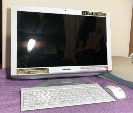 東芝Qosmio 21.5型液晶ワイド デスクトップパソコン