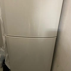 冷蔵庫　136l R600a
