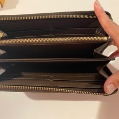 ルイヴィトン財布ラウンドファスナー