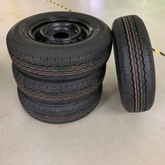 ハイエース　 新品夏タイヤ+ホイール組4本1台分
