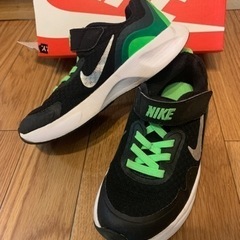 NIKE ナイキ　キッズスニーカー 17.5cm