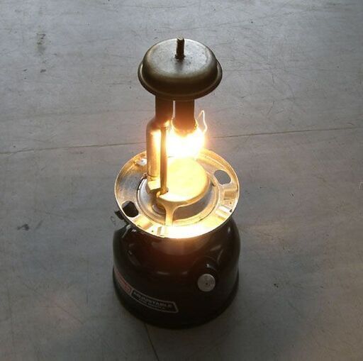 美品　コールマン　アンレデッド2 ランタン　ツーマントル　282・285 美品 コールマン ランタン 282・285 ツーマントル アンレデッド2