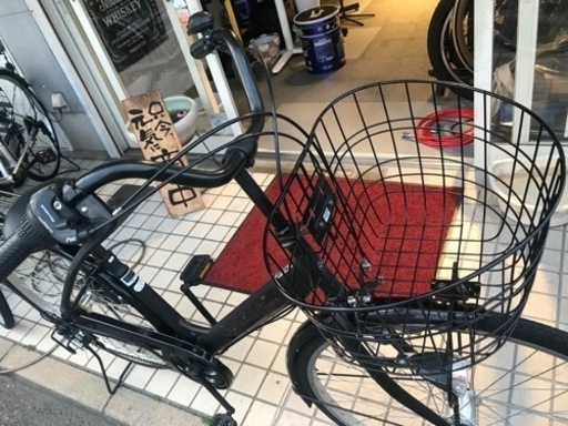 マットブラックのママチャリ LEVEZZA