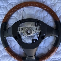 モモ ウッドステアリング